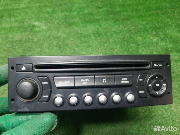 Магнитола Peugeot 3008 2010