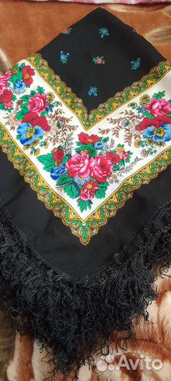 Головные уборы,палантины,шапки и шарфы