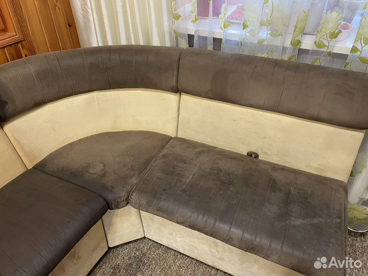 Химчистка мягкой мебели и ковров в Тюмени