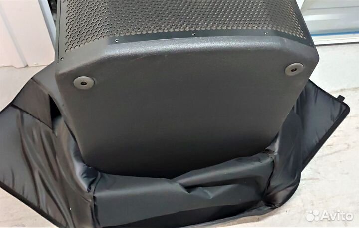 Сабвуфер JBL PRX818xlfw