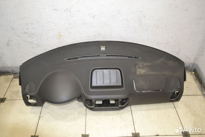 Торпедо Volkswagen Tiguan