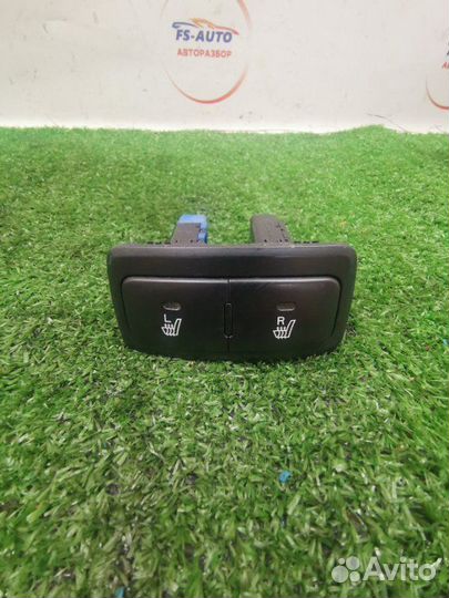 Кнопка обогрева сидений Kia Sportage 2 SUV 2.0