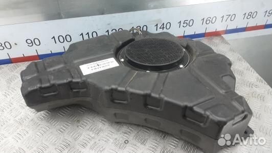 Сабвуфер jeep grand cherokee WK2 (MML06Q101)