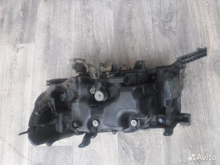 Фара правая №79 Toyota Land Cruiser 200 2018