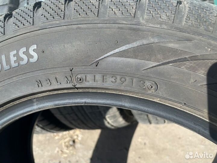 Toyo Winter Tranpath MK4a 215/55 R17