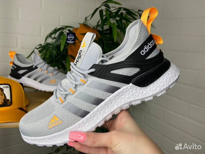 Кроссовки Adidas новые 40-45 серые