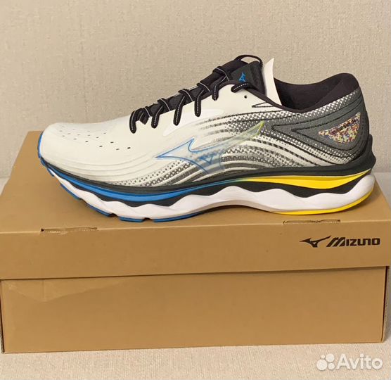 Кроссовки Mizuno Wave Sky 6