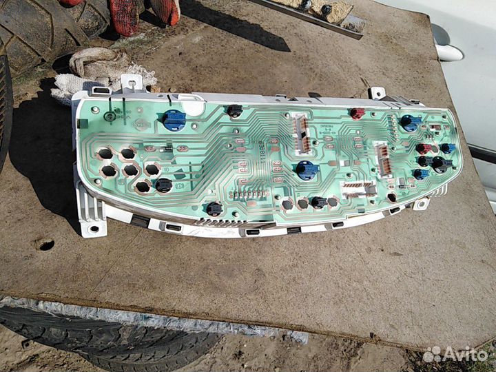 Панель приборов Нисан Примера П11 2.0 МКПП