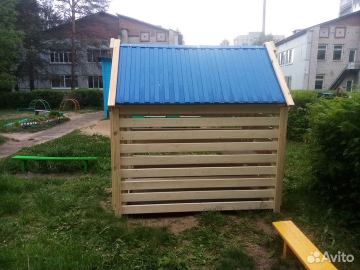 Детский деревянный домик