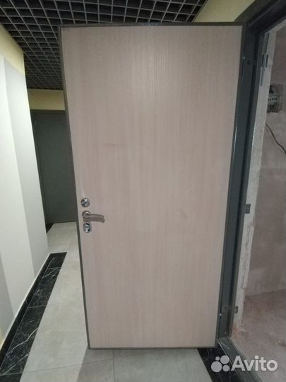 Дверь входная