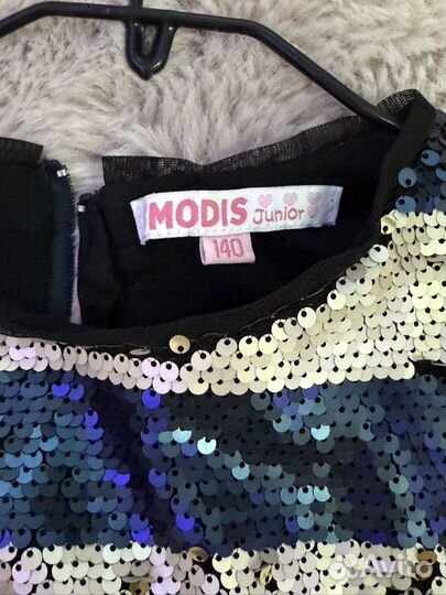 Нарядное платье для девочки 140