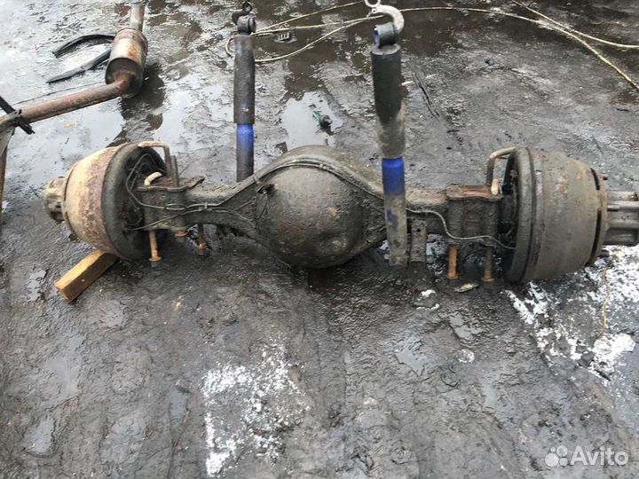 Isuzu elf задний мост б.у узкий