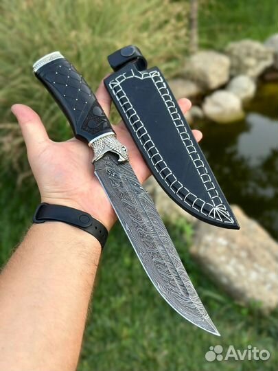 Нож из дамасской стали