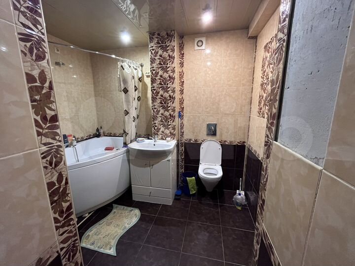 3-к. квартира, 106 м², 3/9 эт.