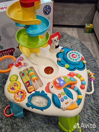 Развивающий столик бизиборд