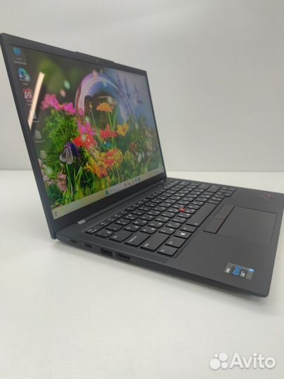 Thinkpad X1 Carbon Gen 10 4K 32/1