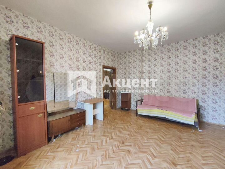 2-к. квартира, 74 м², 3/5 эт.