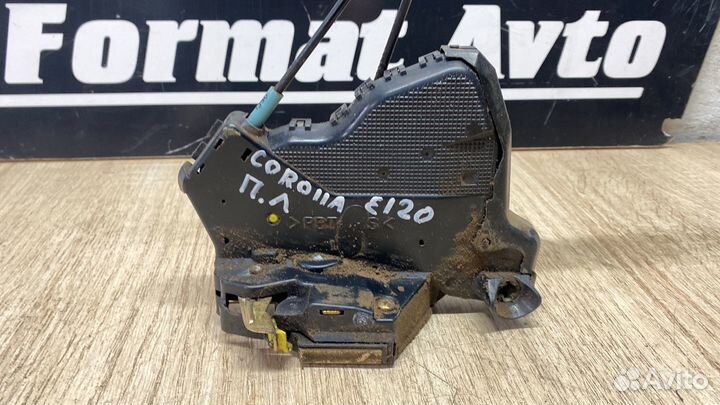 Замок двери передний левый Toyota Corolla E120