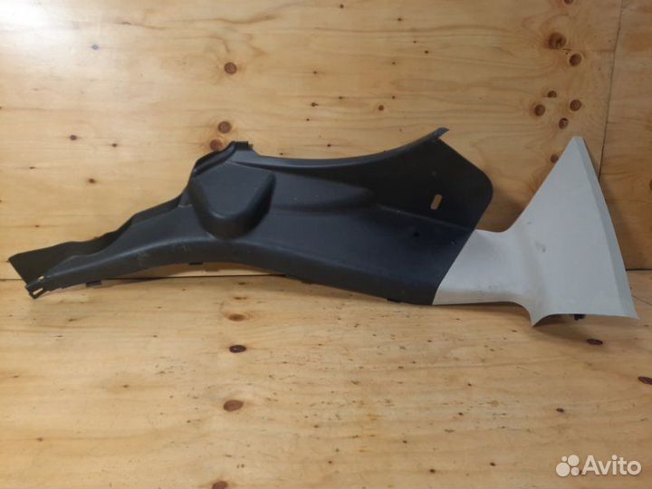 Обшивка салона задняя левая Mazda Axela BL5FP zyve