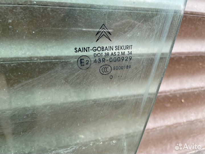 Стекло двери передней левой Citroen C5X7