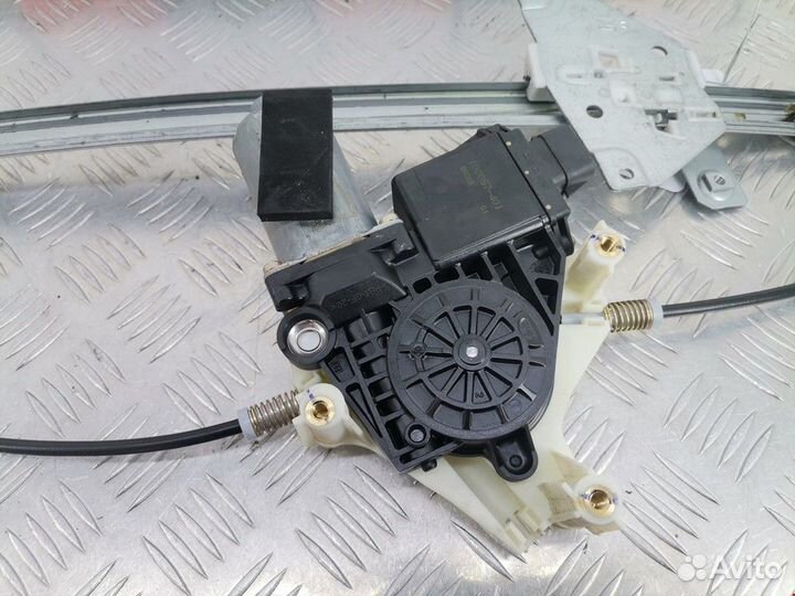 Стеклоподъемник передний левый Mitsubishi