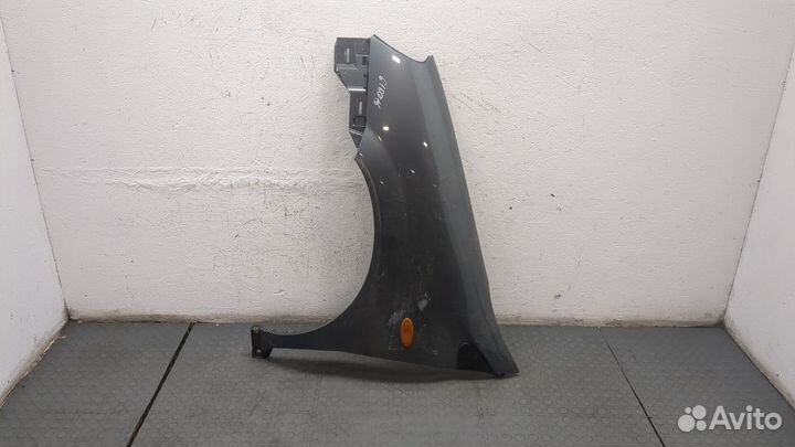 Крыло Nissan Almera Tino, 2005