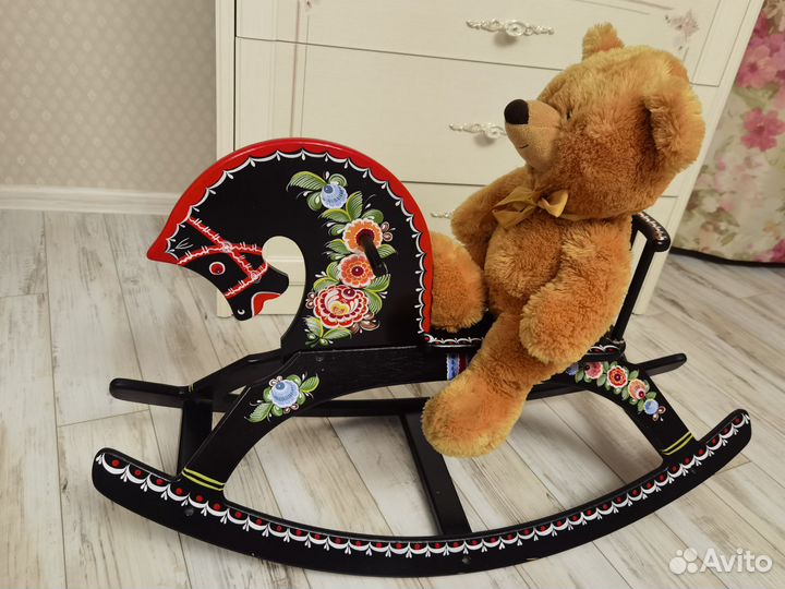 Лошадка-качалка