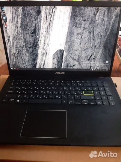 Ноутбук asus