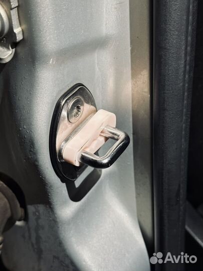 Демпферы замков дверей