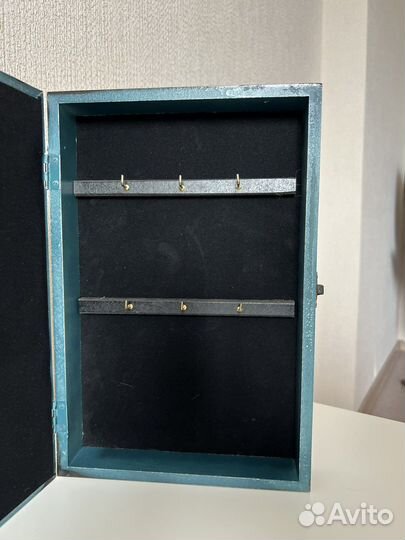 Ключница настенная из дерева