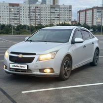 Chevrolet Cruze 1.6 MT, 2010, 170 000 км, с пробегом, цена 660 000 руб.