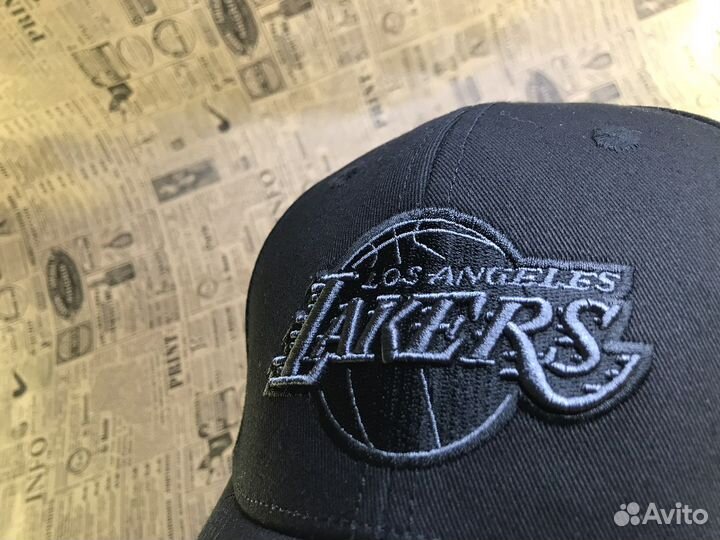Бейсболка кепка Los angeles Lakers New era