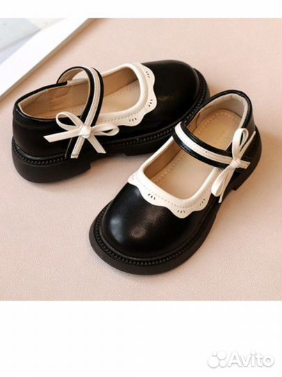 Туфли для девочки 26 новые