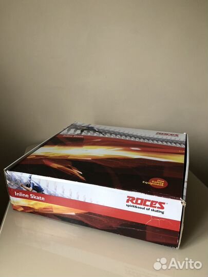 Роликовые коньки