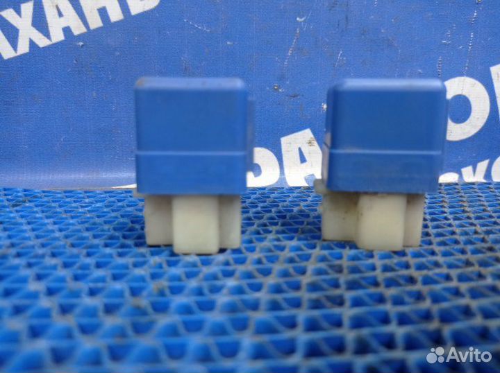 Реле Nissan Cefiro A33 седан VQ20 2000