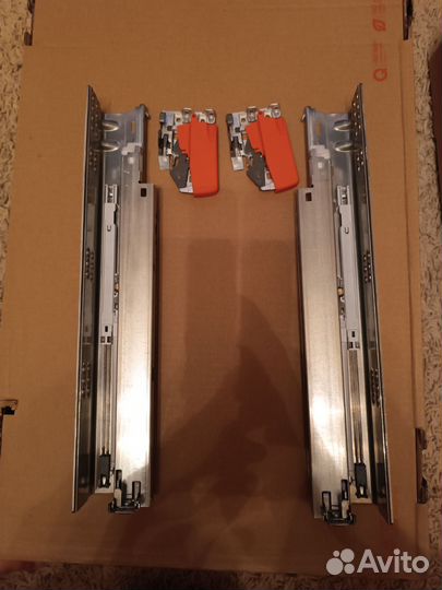 Направляющие для выдвижных ящиков блюм