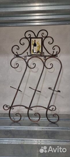 Декор. Держатель для бутылок,на стену