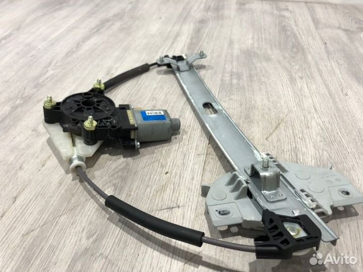 Стеклоподъемник задний левый Kia Rio X-Line G4FG