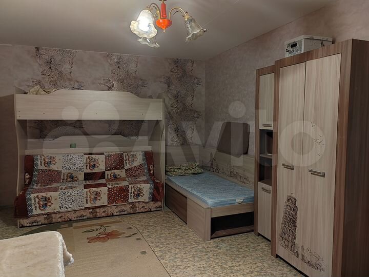 4-к. квартира, 102 м², 1/5 эт.