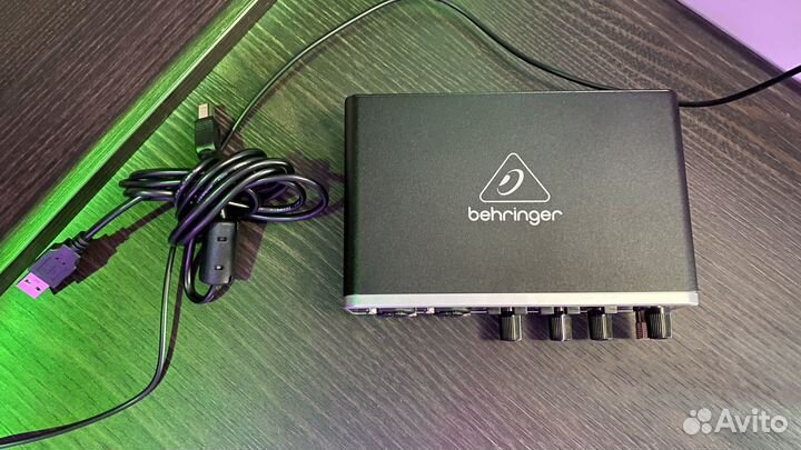 Звуковая карта behringer umc202hd