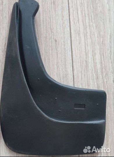 Брызговик ford focus 2