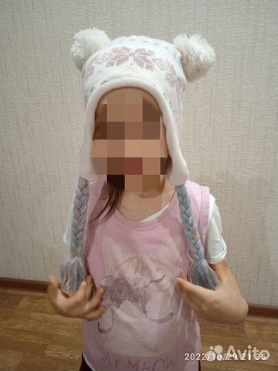 Шапка для девочки новая осенняя