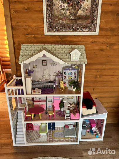 Кукольный домик с гаражом