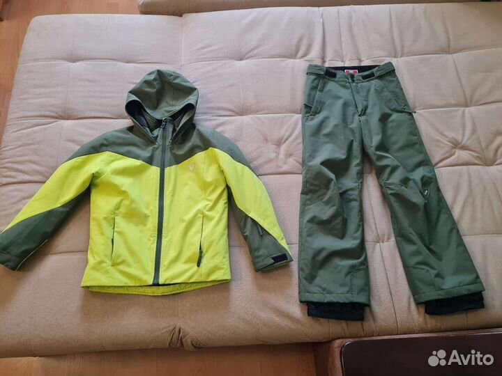 Горнолыжный костюм