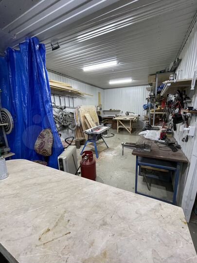 Гараж, > 30 м²