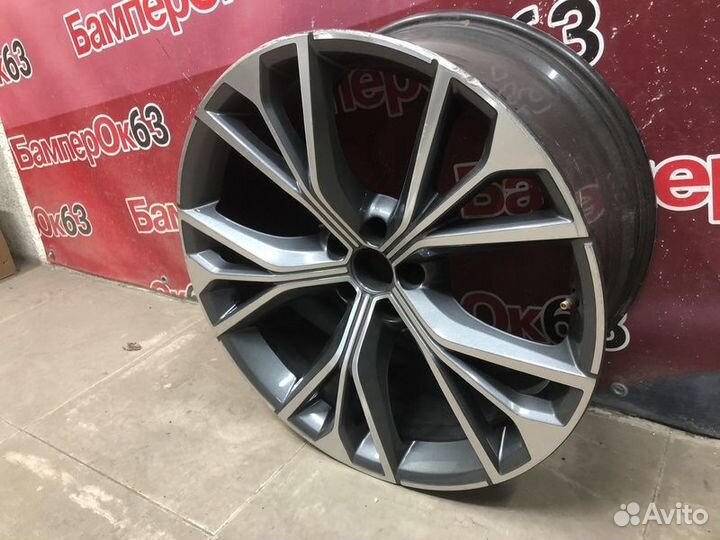 Audi Q8 2018- Диск литой колесный б/у