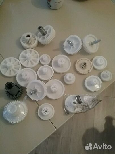 Шестерни для мясорубок разные