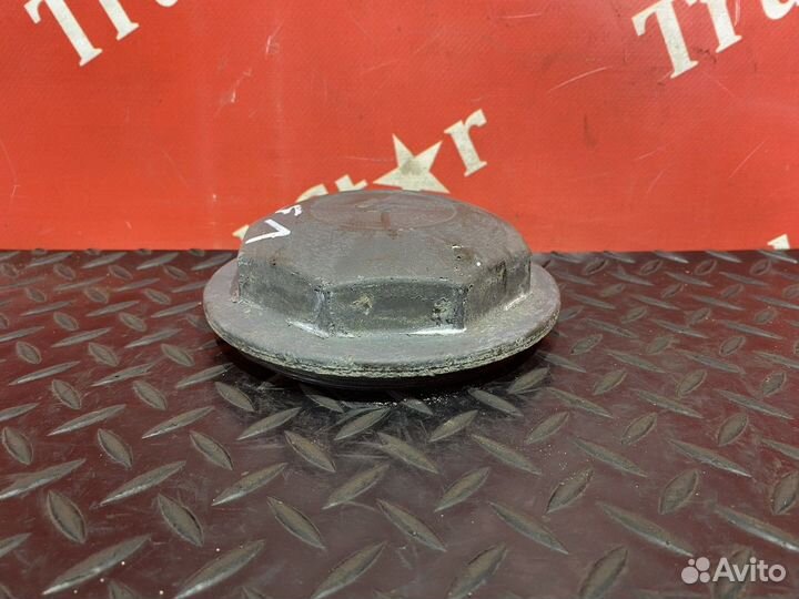 Крышка ступицы передней