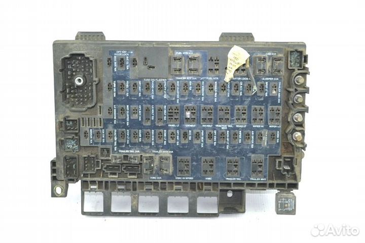 Блок предохранителей freightliner FLC 120