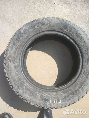Goodyear UltraGrip 215/65 R16 98T